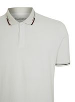 77430883_11_2-POLO-MC-PIQUET-E-FRISOS